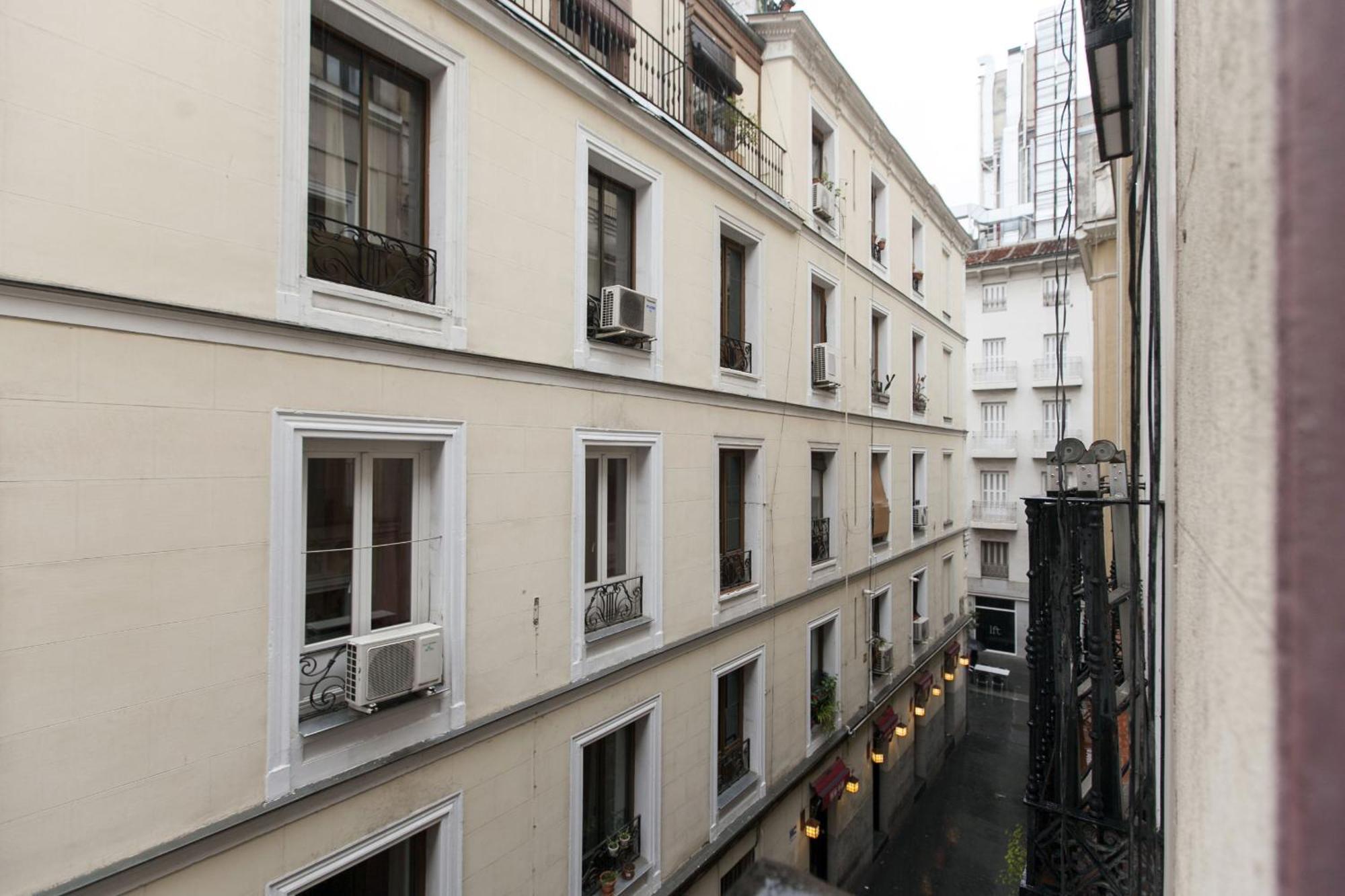 Apartamentos Day Madrid Callao Centro Gran Via Sol Malasana المظهر الخارجي الصورة